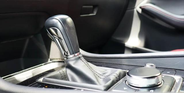 2024 Mazda Mazda3 2.5 S Carbon Edition