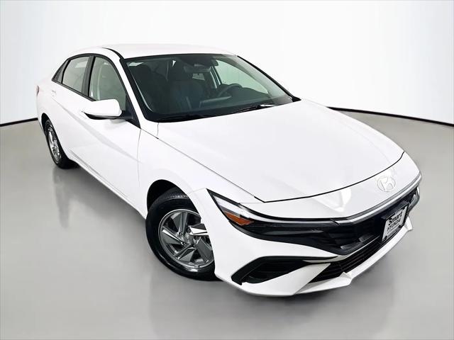 2026 Hyundai Elantra SE for sale in Davenport, IA
