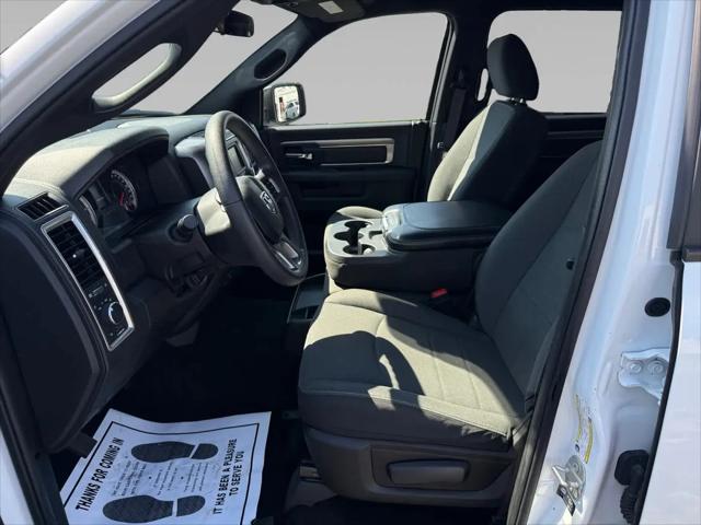 2024 Ram 1500 Classic Warlock Crew Cab 4x4 5'7" Box