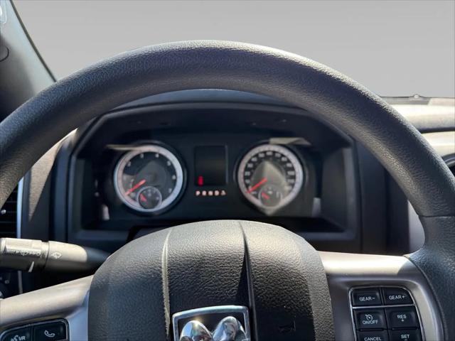 2024 Ram 1500 Classic Warlock Crew Cab 4x4 5'7" Box