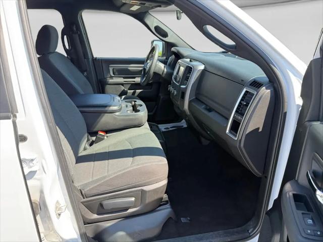 2024 Ram 1500 Classic Warlock Crew Cab 4x4 5'7" Box