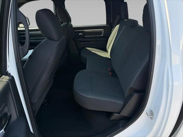 2024 Ram 1500 Classic Warlock Crew Cab 4x4 5'7" Box