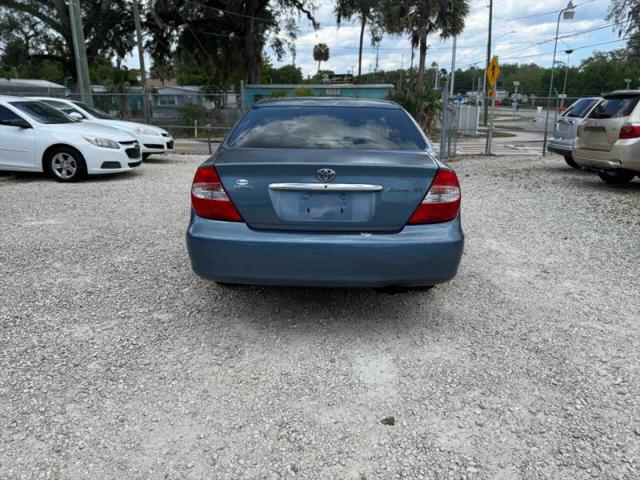 2004 Toyota Camry LE