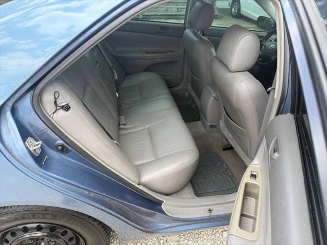 2004 Toyota Camry LE