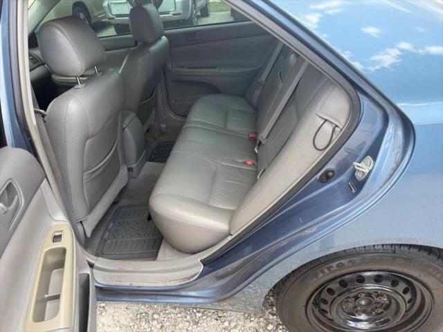 2004 Toyota Camry LE