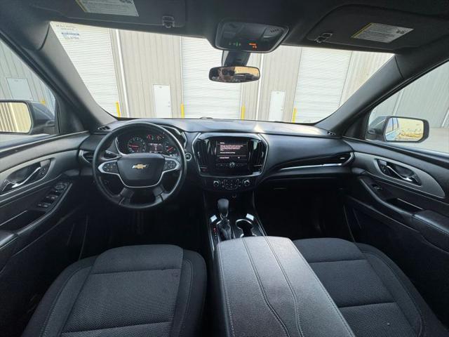 2023 Chevrolet Traverse FWD LT Cloth