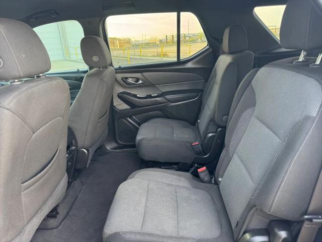 2023 Chevrolet Traverse FWD LT Cloth