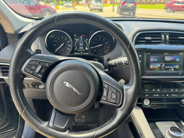 2018 Jaguar F-PACE 25t Premium