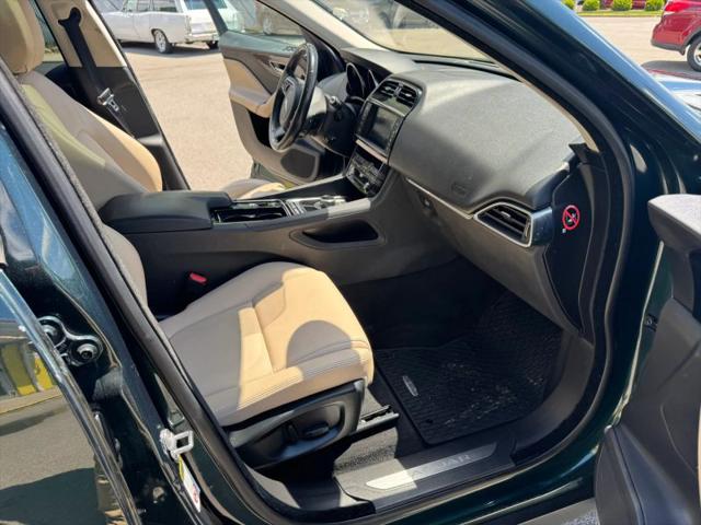 2018 Jaguar F-PACE 25t Premium