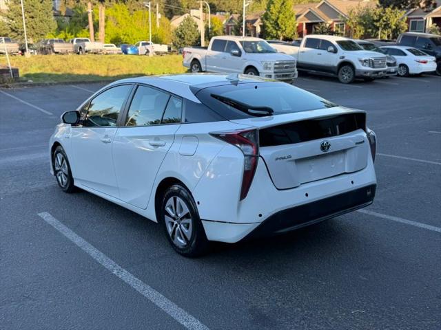 2016 Toyota Prius Three