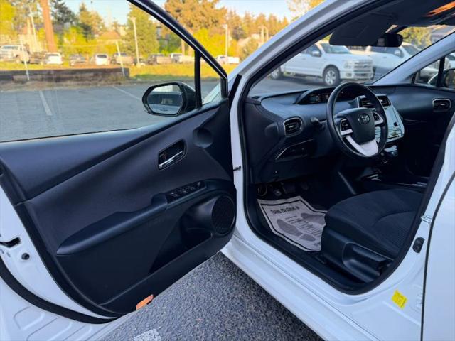 2016 Toyota Prius Three