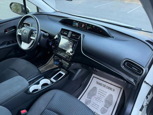 2016 Toyota Prius Three