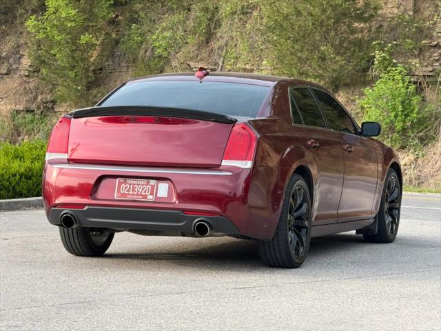 2017 Chrysler 300 Limited