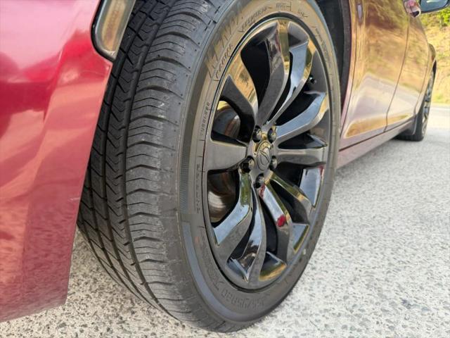 2017 Chrysler 300 Limited