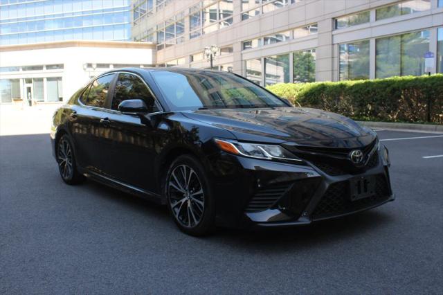 2018 Toyota Camry SE for sale in Arlington, VA