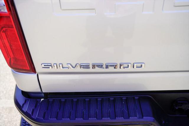 2021 Chevrolet Silverado 2500HD 4WD Crew Cab Standard Bed Custom