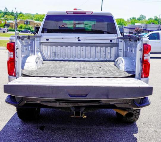 2021 Chevrolet Silverado 2500HD 4WD Crew Cab Standard Bed Custom