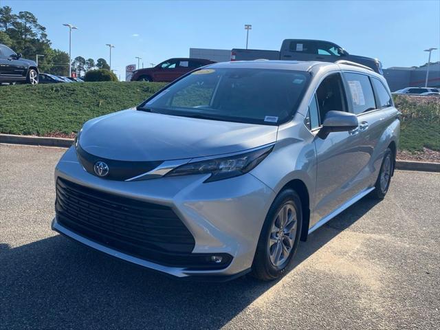 2025 Toyota Sienna XLE