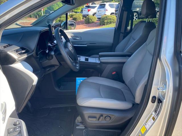 2025 Toyota Sienna XLE