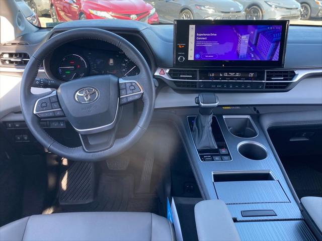 2025 Toyota Sienna XLE
