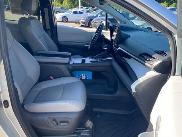2025 Toyota Sienna XLE