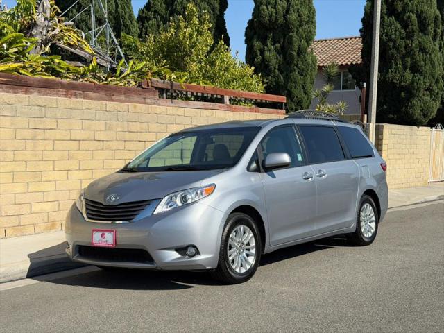 2016 Toyota Sienna XLE 8 Passenger for sale in Midway City, CA