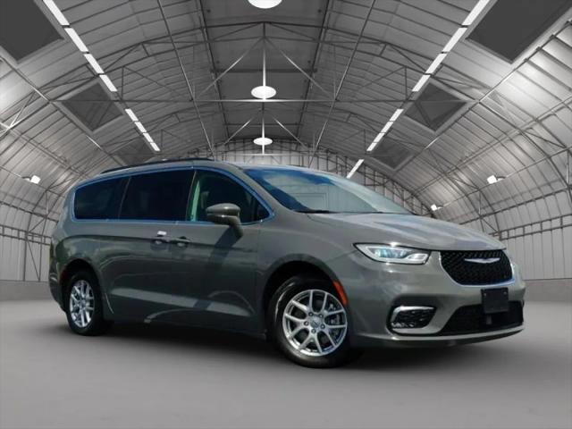 2022 Chrysler Pacifica Touring L for sale in Orlando, FL