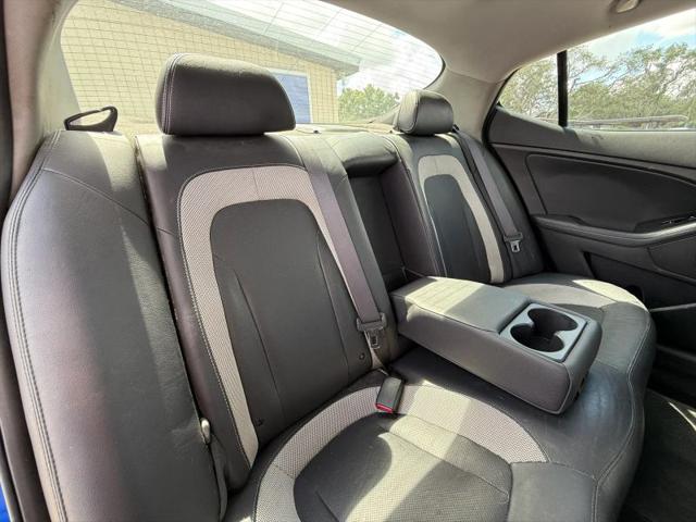 2011 Kia Optima SX