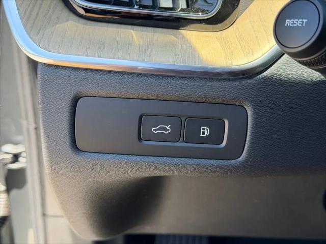 2026 Volvo XC60 Plug-In Hybrid Plus, T8 AWD Electric/Gasoline, Dark
