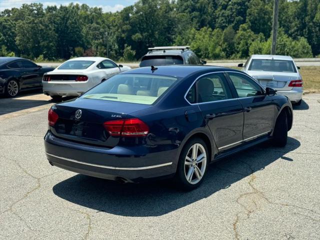 2012 Volkswagen Passat 3.6L V6 SEL Premium