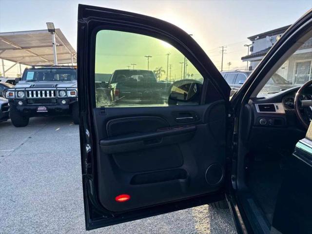 2009 Cadillac Escalade ESV Standard