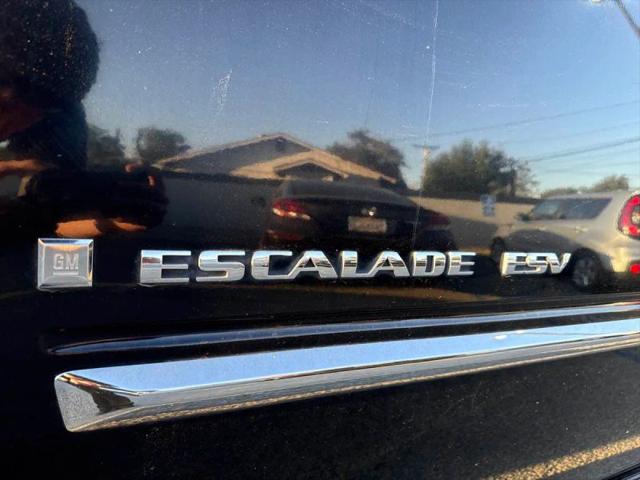 2009 Cadillac Escalade ESV Standard