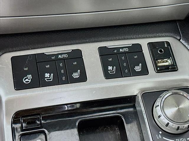 2017 Toyota Land Cruiser V8