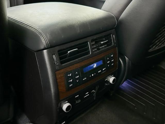 2017 Toyota Land Cruiser V8