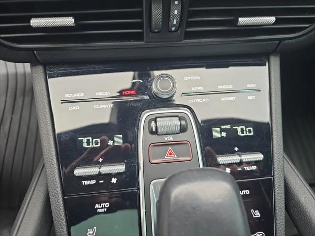 2023 Porsche Cayenne Platinum Edition
