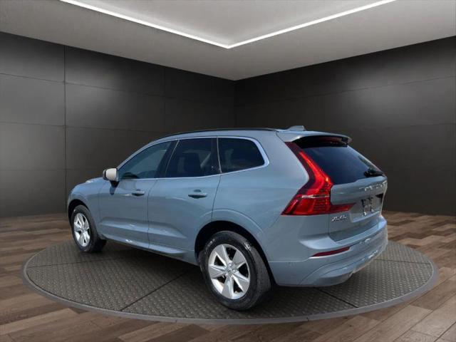 2022 Volvo XC60 B5 Momentum