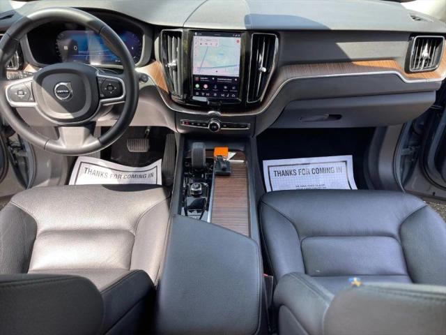2022 Volvo XC60 B5 Momentum