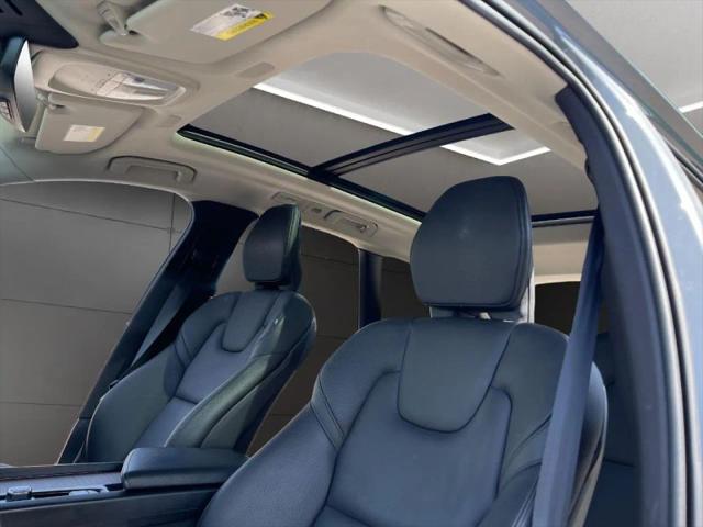 2022 Volvo XC60 B5 Momentum