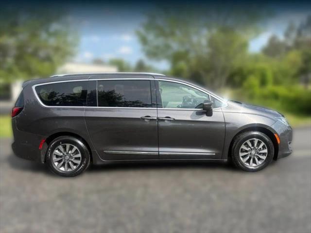 2020 Chrysler Pacifica Touring L Plus