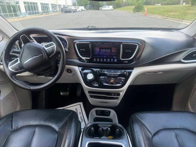 2017 Chrysler Pacifica Touring-L Plus
