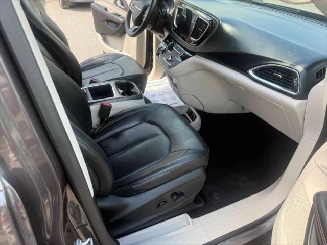2017 Chrysler Pacifica Touring-L Plus