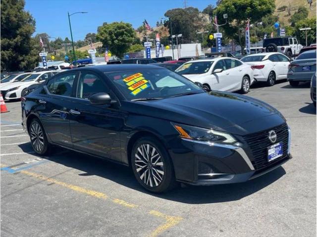 2025 Nissan Altima SV FWD