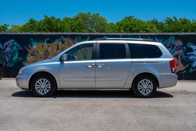 2011 Kia Sedona LX