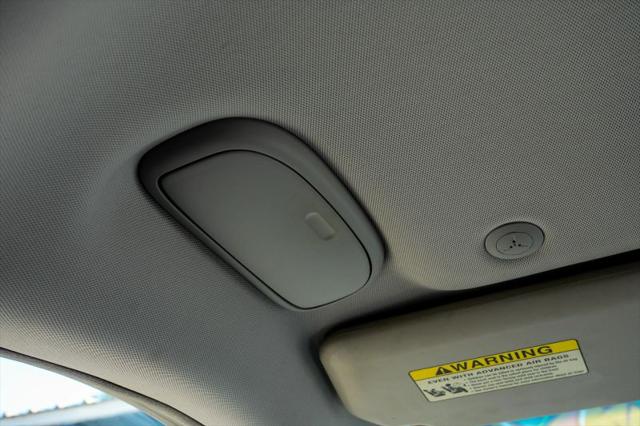 2011 Kia Sedona LX