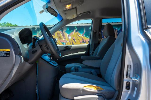 2011 Kia Sedona LX