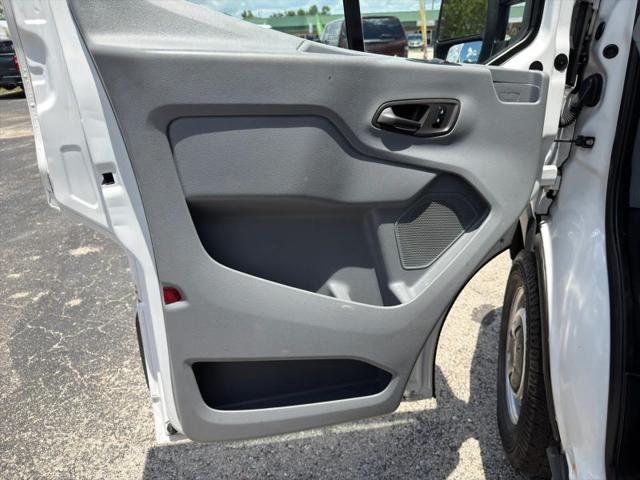 2015 Ford Transit w/Sliding Side Door w/RWB