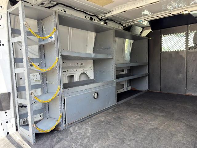 2015 Ford Transit w/Sliding Side Door w/RWB