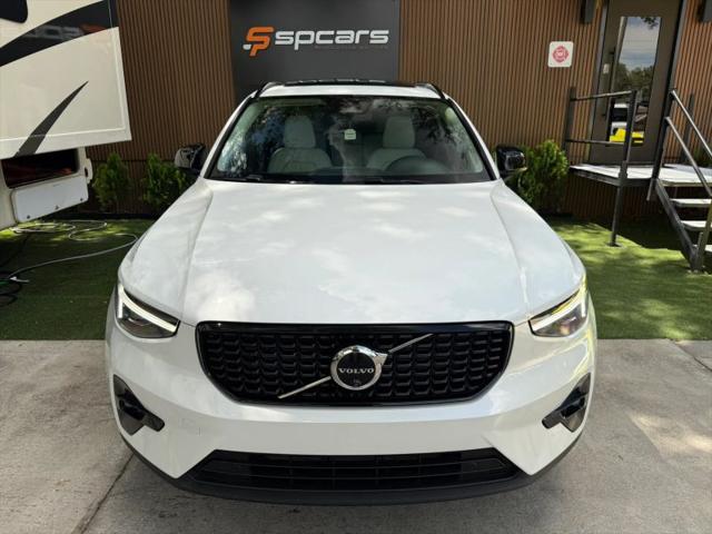 2026 Volvo XC40 Plus, B5 AWD Gas (mild hybrid), Dark