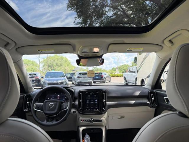 2026 Volvo XC40 Plus, B5 AWD Gas (mild hybrid), Dark