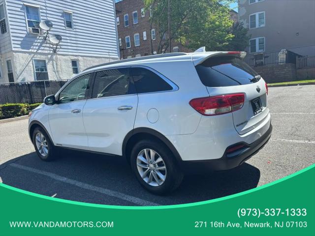 2016 Kia Sorento 3.3L LX